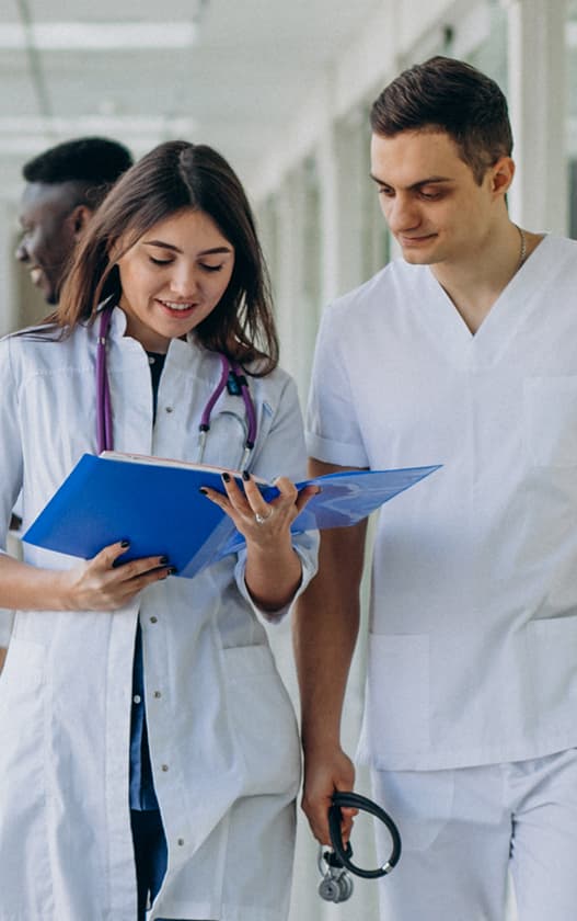 medici che discutono